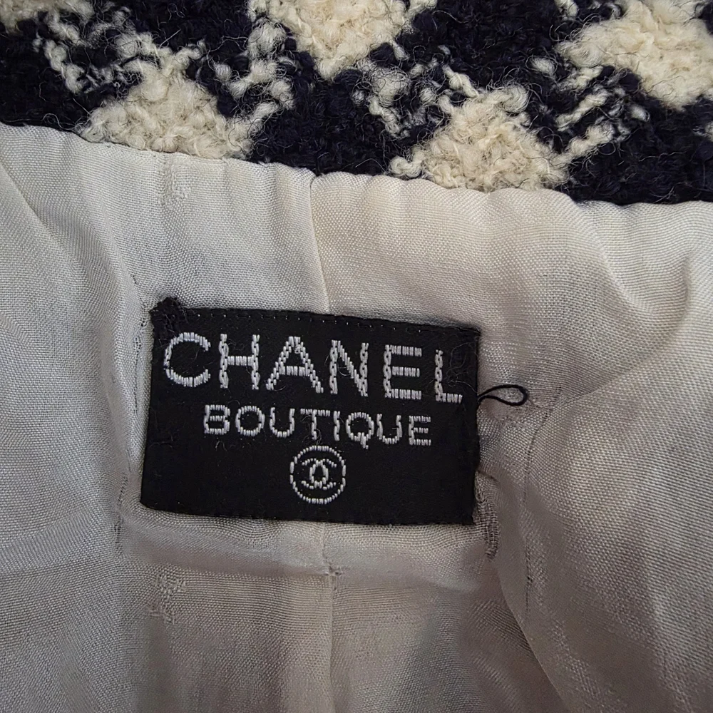 Authentic CHANEL Navy and Cream Houndstooth Jacket Fall 1991 34 0 2 XS - Picture 9 of 16